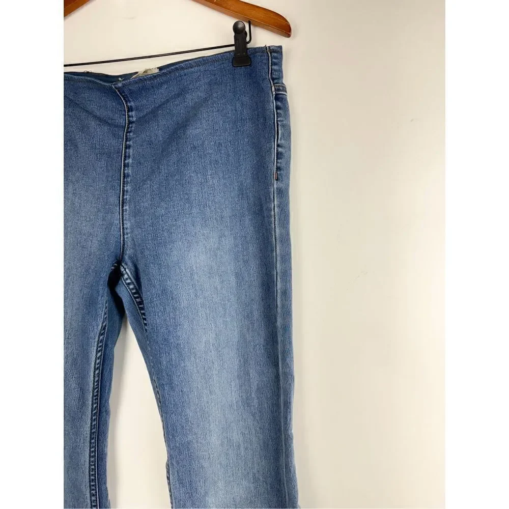 Free People Women's Blue We The Free Penny Pull-On Flare Jeans Size 30